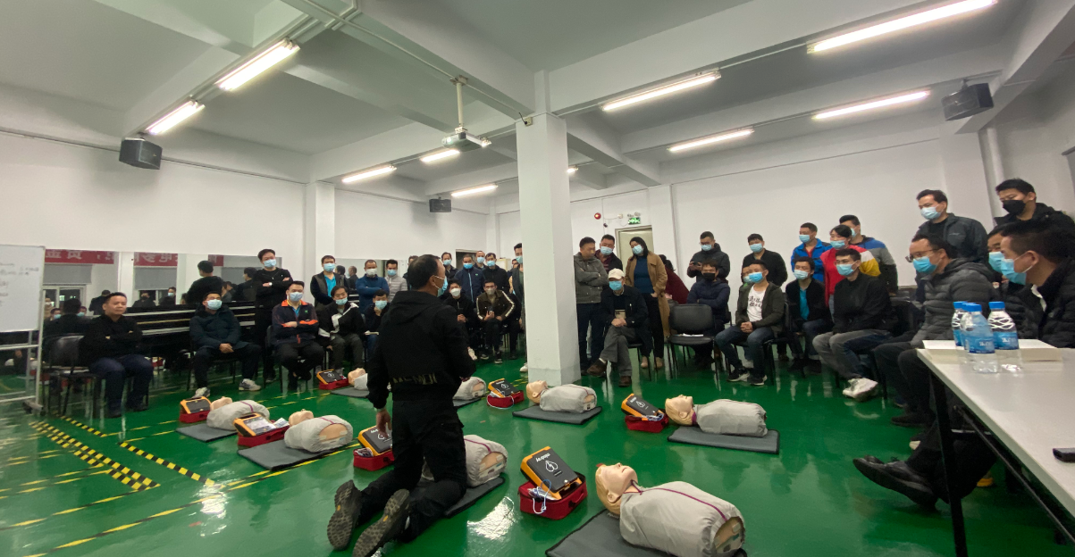 我司联合龙华卫健委开展心肺复苏和AED使用技能培训